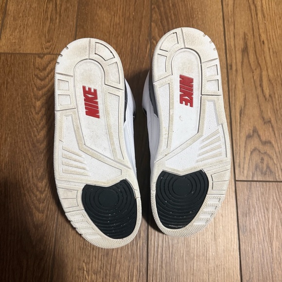 Nike Air Jordan 3 SE Fire Red Denim // Size 11 Men - (Used) - Picture 4 of 5